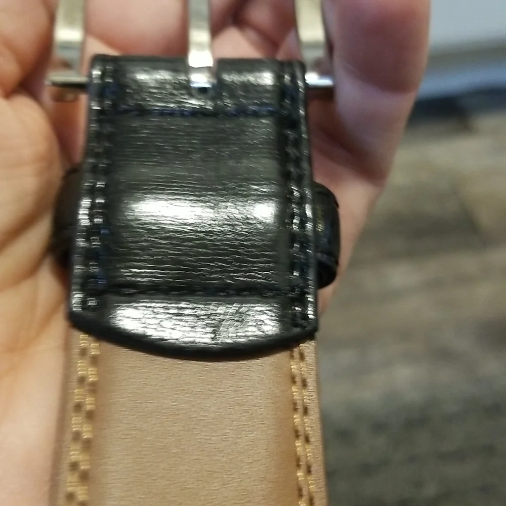 Bosca black leather belt size 32, unisex